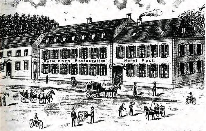 Diese Aufnahme zeigt den Gebäudekomplex an der Paveestraße um die Jahrhundertwende, als dort das Hotel Koch untergebracht war.